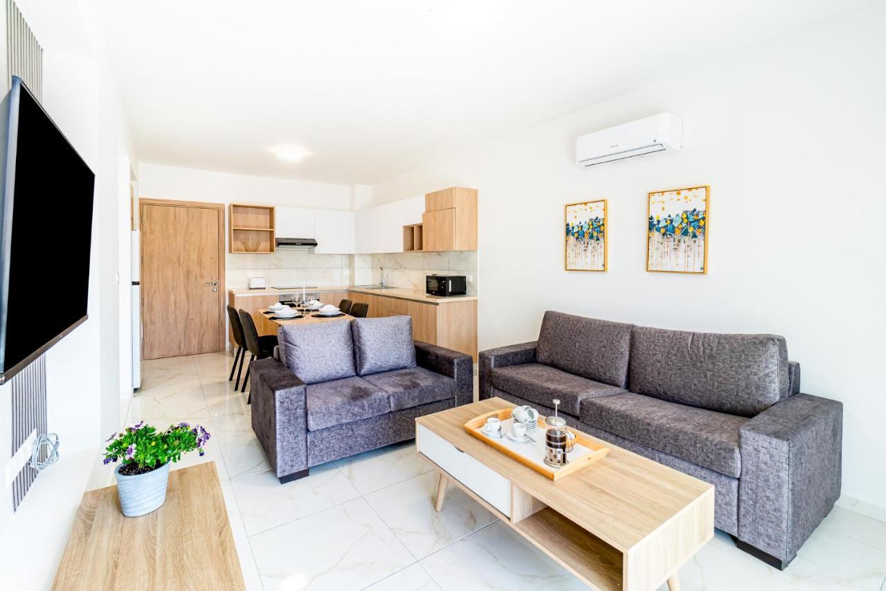 Adolina Apartments By Ezoria Villas Pafos Exterior foto