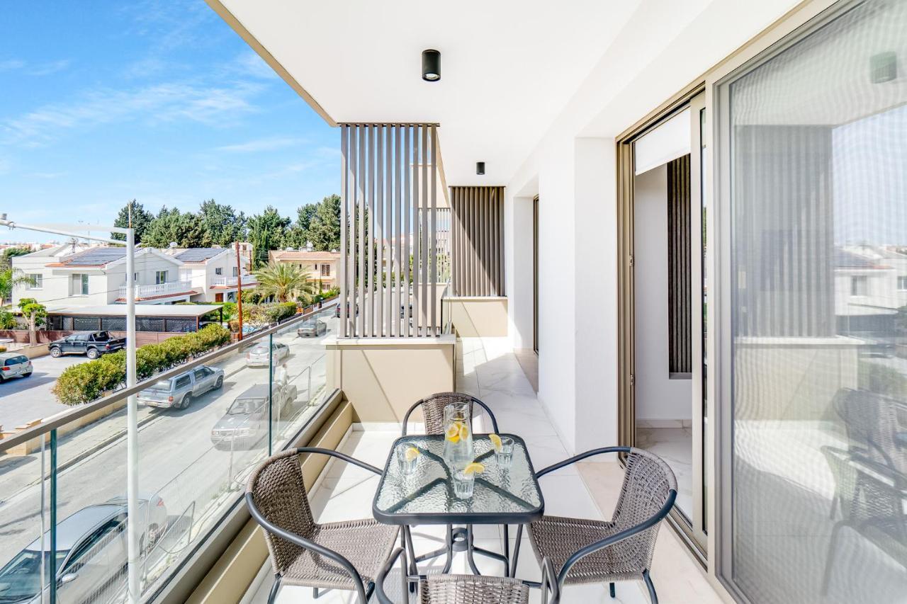 Adolina Apartments By Ezoria Villas Pafos Exterior foto
